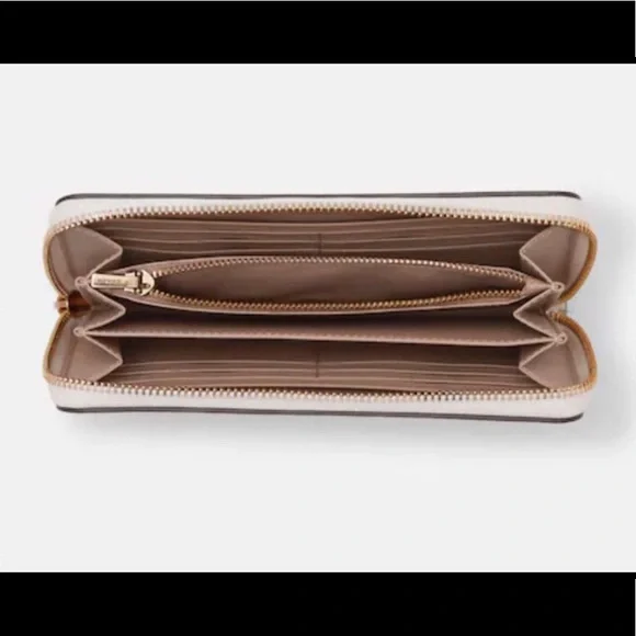 ✨🦢💘🦢✨Coach Long Zip Around Wallet With Swan Print - Picture 2 of 3